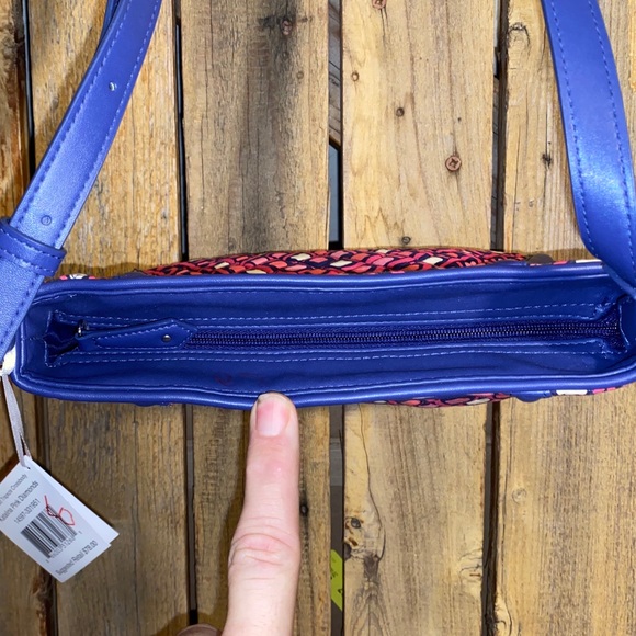 Vera Bradley Crossbody Bag - Picture 7 of 9